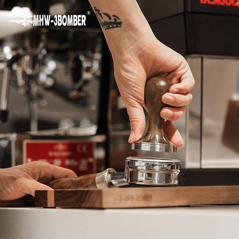 MHW-3BOMBER Vase Tamper 58mm Walnut-Flat